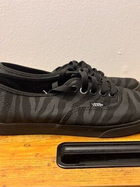 Vans Black Zebra-Print Low-Top Sneakers
